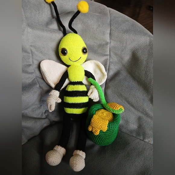 Other - Knitted Bee With Honey Pot And Spoon
